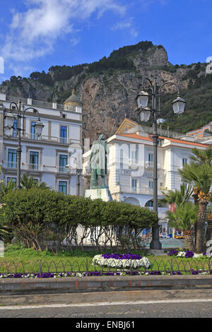 Statue de Flavio Gioia Amalfi Italie Banque D'Images