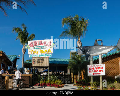 Restaurants décontractés, près de Disney Cruise Ship Terminal à Cap Canaveral Floride FL Banque D'Images