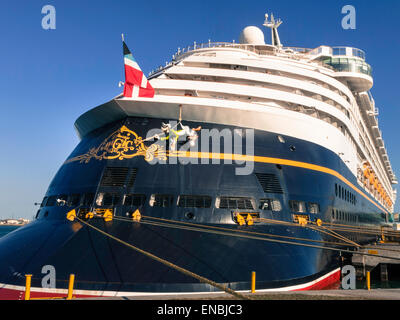 Le terminal de croisière de Disney à Cap Canaveral Floride FL Banque D'Images