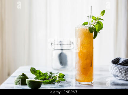 Brown Sugar mint juleps cocktail Banque D'Images