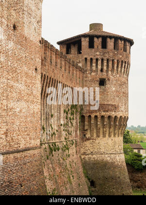 Tour du château médiéval Soncino voir en Italie, Cremona Banque D'Images