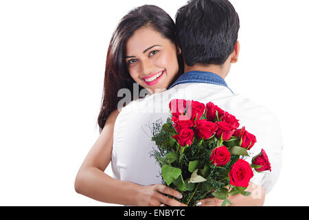 2 Couples mariés indiens Surprise bouquet Saint-Valentin Banque D'Images