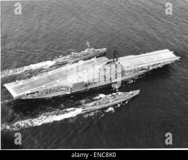 USS Lexington (CV-16) Banque D'Images