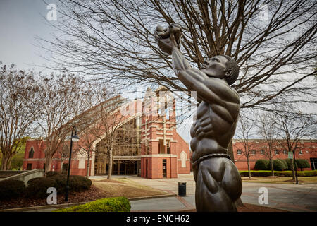 Atlanta en Georga USA 'Voici', Martin Luther King, Jr., Lieu historique national, Atlanta, Géorgie (États-Unis). Statue de 12 pieds de Kunt Banque D'Images