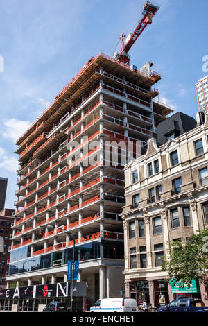 Chicago Illinois,près du nord,quartier du centre-ville,bâtiment,nouveau,en,construction,site,grue,location condominium,résidentiel,appartement,appartements,plat,bui Banque D'Images