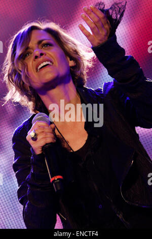 Irene Grandi joué en direct à l'assemblée annuelle 1 mai, tenue du Concert les trois principaux syndicats italiens : CGIL, CISL et UIL à Piazza S. Giovanni à Rome. Son dernier album est intitulé "Un vento senza nome". (Photo de Elena Aquila/Pacific Press) Banque D'Images