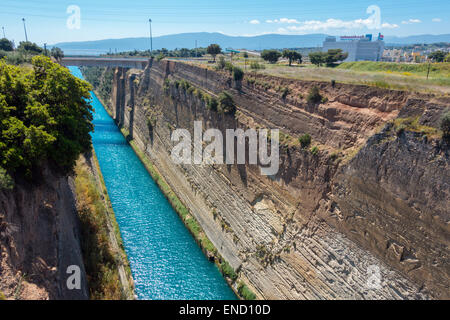 Le Canal de Corinthe vu du dessus, la Grèce Banque D'Images