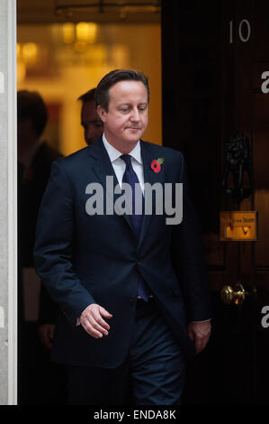 L'émir du Qatar, Cheikh Tamim bin Hamad Al Thani, arrive au 10 Downing Street pour une réunion avec le Premier ministre britannique David Cameron. Avec : David Cameron Où : London, Royaume-Uni Quand : 29 Oct 2014 Banque D'Images