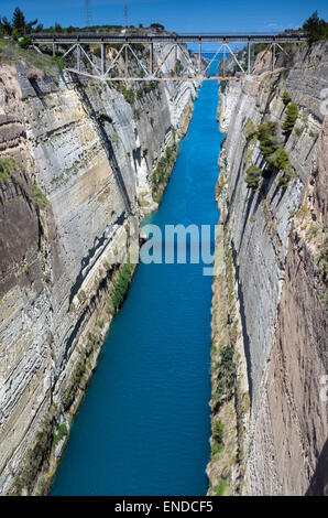 Le Canal de Corinthe vu du dessus, la Grèce Banque D'Images