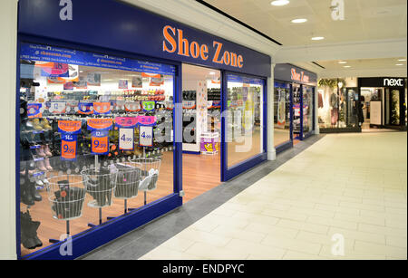 Zone de chaussures boutiques boutique store stores Shrewsbury UK Banque D'Images