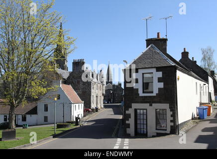 Scène de rue Falkland Fife Ecosse Avril 2015 Banque D'Images