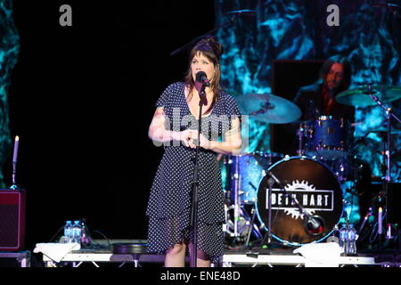 Liverpool, Royaume-Uni. 3 mai, 2015. Beth Hart exécute Live at the Liverpool Philharmonic Hall. Crédit : Simon Newbury/ Alamy Live News Banque D'Images