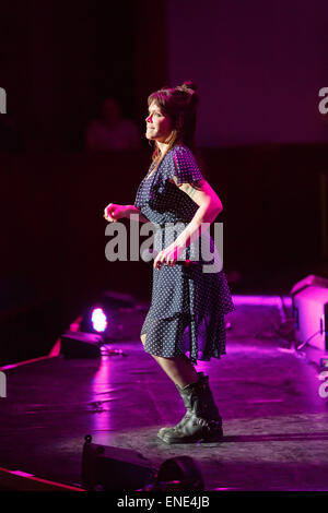 Liverpool, Royaume-Uni. 3 mai, 2015. Beth Hart exécute Live at the Liverpool Philharmonic Hall. Crédit : Simon Newbury/ Alamy Live News Banque D'Images