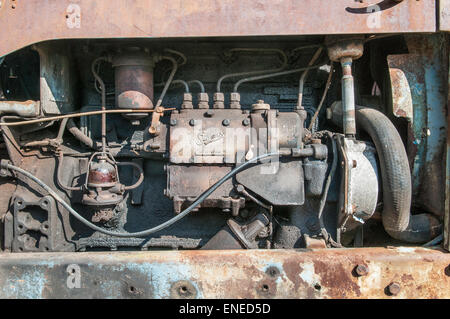 Moteur de vieux tracteur Fordson Major Banque D'Images