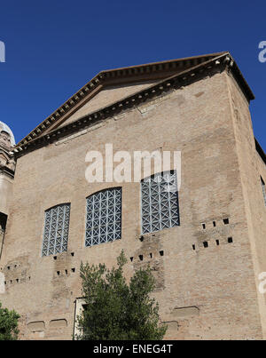 L'Italie. Rome. Curia Julia ou Curie. Le Sénat Chambre dans la ville antique de Rome. Forum romain. Banque D'Images