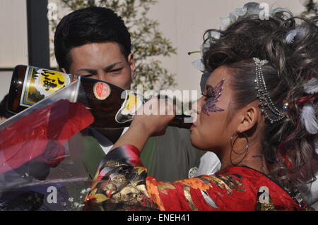 Ofuna, Japon : les jeunes se saouler au cours des 20 ans de cérémonie Banque D'Images