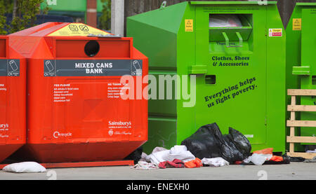 Les bacs de recyclage au Royaume-Uni Banque D'Images