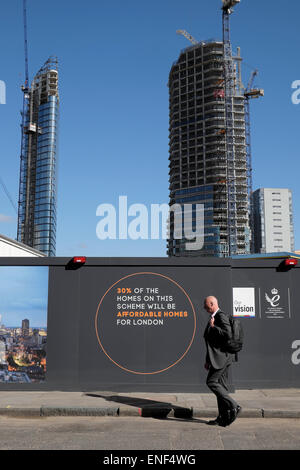 Vue du lexique et des logements de luxe de grande hauteur Canaletto towers en construction près de la nouvelle 250 City Road building site dans Islington Londres EC1V England UK KATHY DEWITT Banque D'Images