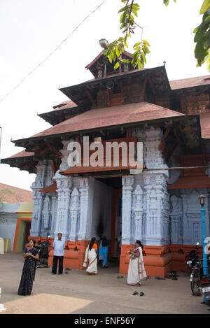 La cour intérieure du Temple Sree Poornathrayeesa. L'Hindu Temple est considéré comme l'un des plus grands temples de la sta Banque D'Images