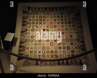 Célèbre 1863 Jane A. Stickle quilt sampler sur l'affichage à la Musée de Bennington à Bennington, Vermont. Banque D'Images