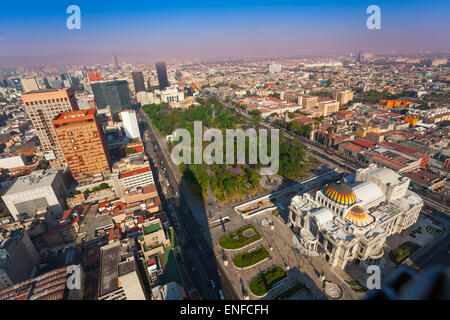 Palais des beaux arts, le parc Alameda Central, Mexique Banque D'Images