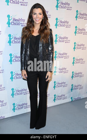 Sain sain de l'enfant maman du monde sur une mission 6th annual awards & gala à la London Hotel - Arrivées avec : Ali Landry Où : Los Angeles, California, United States Quand : 29 Oct 2014 Banque D'Images