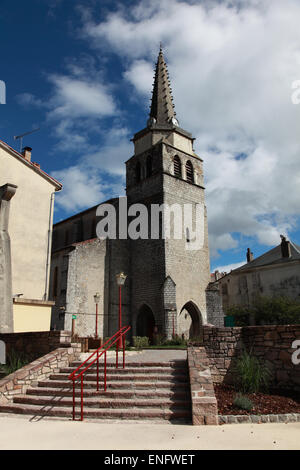 L'église de St Girons par la rivière Salat dans la ville de St Girons, Ariège, Midi Pyrénées, France Banque D'Images