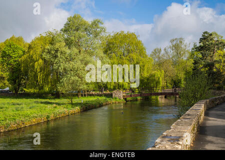 Bibury le plus beau village comme inEngland dit par le célèbre William Morris .très populaire auprès des touristes japonais Banque D'Images