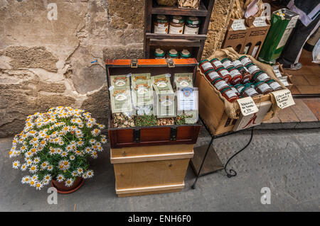 Marché italien, Ghiottornia, à Pitigliano, Province de Grosseto, Toscane, Italie Banque D'Images