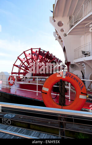 Riverboat sur le Riverwalk à New Orleans LA Banque D'Images