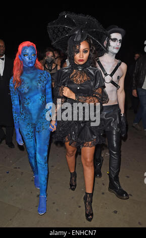 Peu de mix et Tulisa Contostavlos assister à une fête d'Halloween à Bodo's Schloss En vedette : Kensington Thirlwall Jade,Leanne Pinnock Où : London, Royaume-Uni Quand : 31 Oct 2014 Banque D'Images