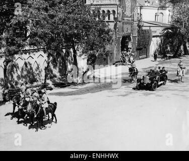 Monsieur P L Lorraine, ministre britannique à Téhéran, voyageant dans la région de légation, de couronnement de Reza Shah Pahlevi, Shan d'Iran, le 25 avril 1926. Banque D'Images