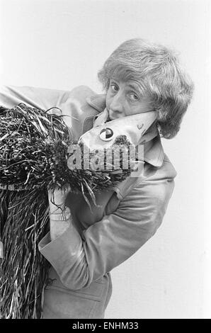 Rod Hull et de l'UEM qu'on voit ici sur les plages de Clacton avant de continuer à effectuer à la fin de la jetée. 30 août 1973 Banque D'Images