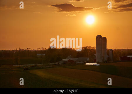 Amish farm au coucher du soleil, Schaefferstown, Liban County, California, USA Banque D'Images