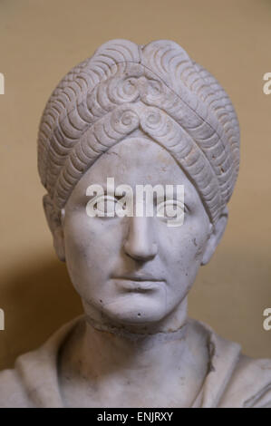 Période romaine. Portrait féminin. Musées du Vatican. 52043. Banque D'Images
