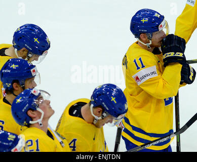 Prague, République tchèque. 6 mai, 2015. Les joueurs suédois après le Championnat du Monde de Hockey sur Glace Suède un match de groupe contre le Canada à Prague, République tchèque, le 6 mai 2015. © Roman Vondrous/CTK Photo/Alamy Live News Banque D'Images