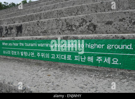 L'Okinawa, Japon, panneaux pour le tsunami Banque D'Images