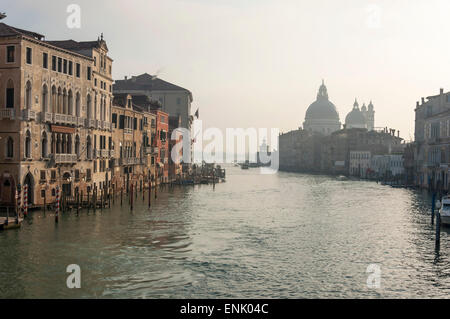 Matin, Chiesa delle Salute, Grand Canal, Venise, UNESCO World Heritage Site, Vénétie, Italie, Europe Banque D'Images