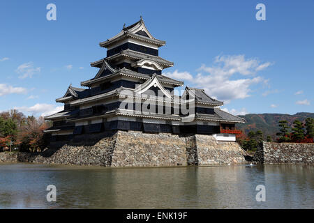 Matsumoto-jo (château en bois), Matsumoto, le centre de Honshu, Japon, Asie Banque D'Images