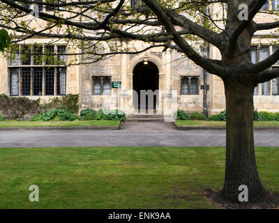 Centre d'Études Médiévales Le Kings Manor Université de York York Yorkshire Angleterre carrés d'exposition Banque D'Images