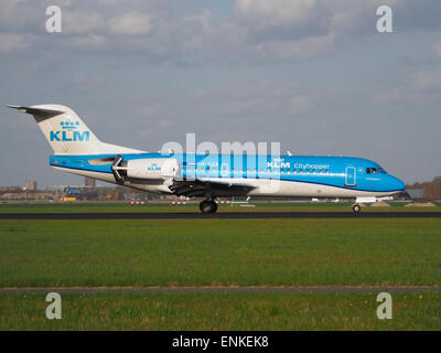 PH-KLM Cityhopper KZB Fokker 70-100 sur la Polderbaan, Schiphol (AMS - EHAM), Banque D'Images
