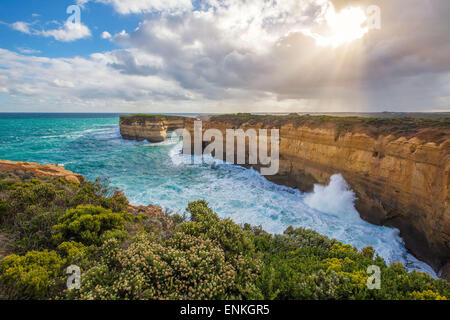 Le London Bridge rock formation sur Great Ocean Road, Victoria, Australie Banque D'Images