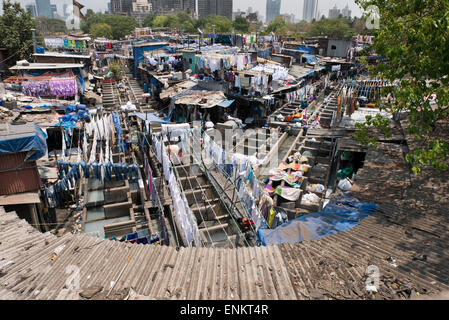 L'Inde, Mumbai (Bombay). Célèbre Dhobi Ghat, connu la plus grande piscine en plein air blanchisserie dans le monde. Banque D'Images