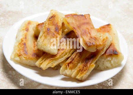 Manioc grillée ou racine de yucca Banque D'Images