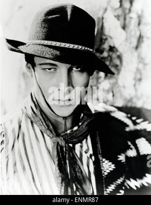 Acteurs et Actrices der italienischstämmige Rudolph Valentino (1895 - 1926), hier dans Filmrolle in den 1920er Jahren. Banque D'Images