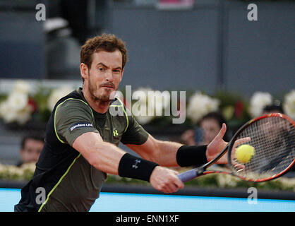 Madrid, Espagne. 8 mai, 2015. Andy Murray en action contre Milos Raonic dans l'Open de tennis de Madrid. Credit : Jimmy Whhittee/Alamy Live News Banque D'Images