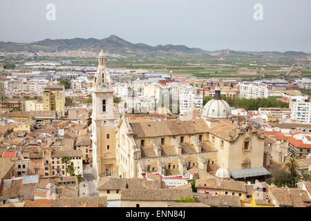 Vue sur la ville avec la Collégiale Basilique de Santa Maria (Iglesia Colegial Basilica de Santa Maria) La Seu, Xativa, Valence, Banque D'Images