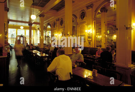 BEL, Belgique, Bruxelles, le bar A la mort subite à la rue Montagne aux Herbes Potageres. BEL, Belgien, Bruessel, das Lokal une Banque D'Images