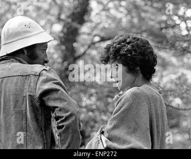 Robin et Marian, USA 1976, aka : Robin und Marian, Regie : Richard Lester und Darstellerin Audrey Hepburn bei den Dreharbeiten. Un Banque D'Images