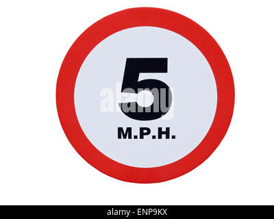 5 M.P.H. traffic sign UK Banque D'Images